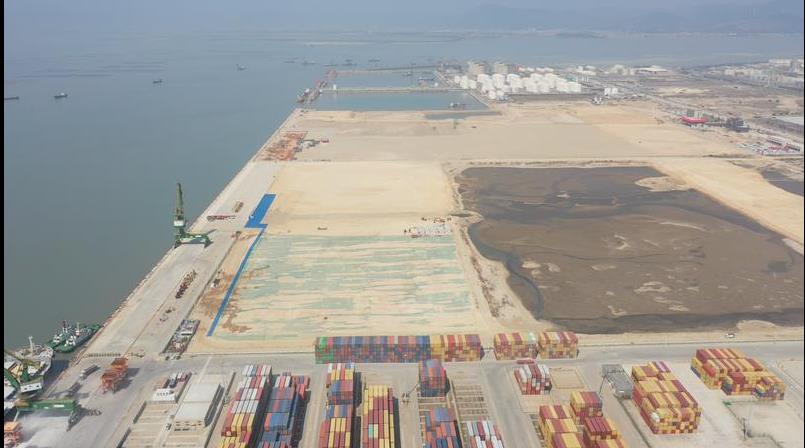 江阴港区6号和7号泊位扩能工程开工