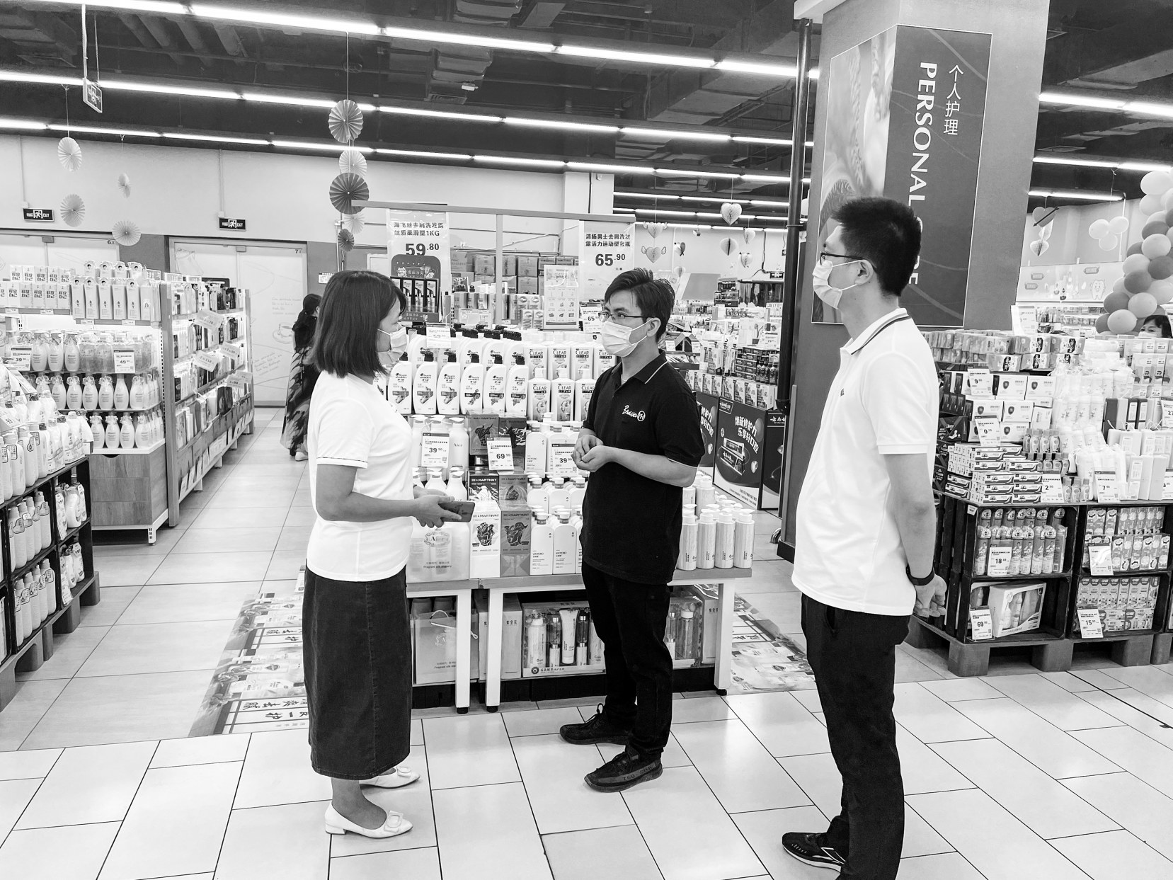市商务局督查消防安全和疫情防控工作